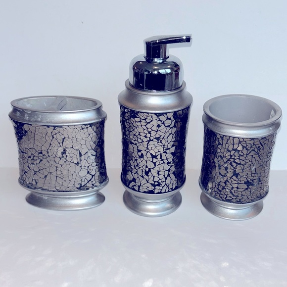 Vanity set. Beautiful crushed smoke reflective and painted silver accents. - Picture 1 of 8